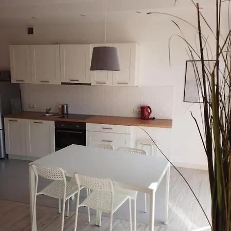 Kraszewskiego 35 *