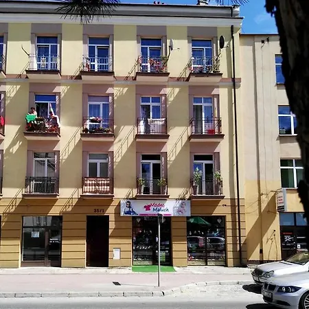 شقة Kraszewskiego 35